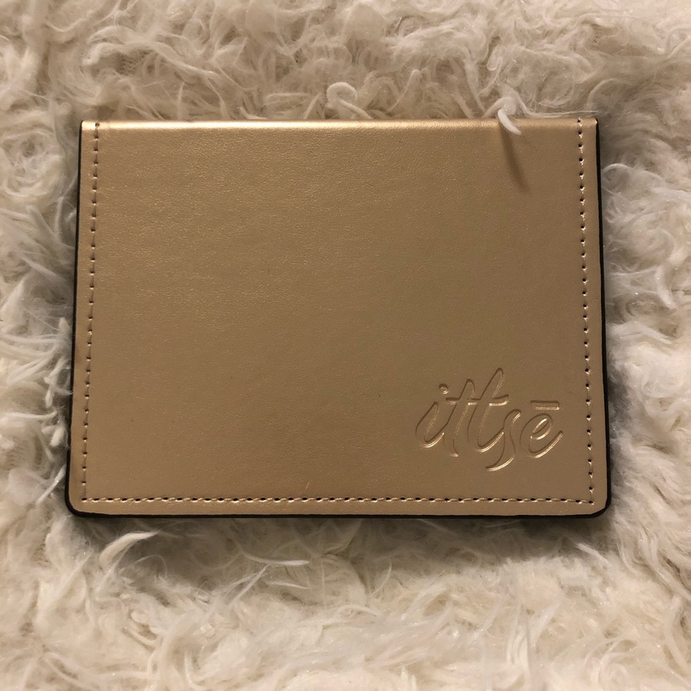 ITTSĒ Magnetic Eyeshadow Quad